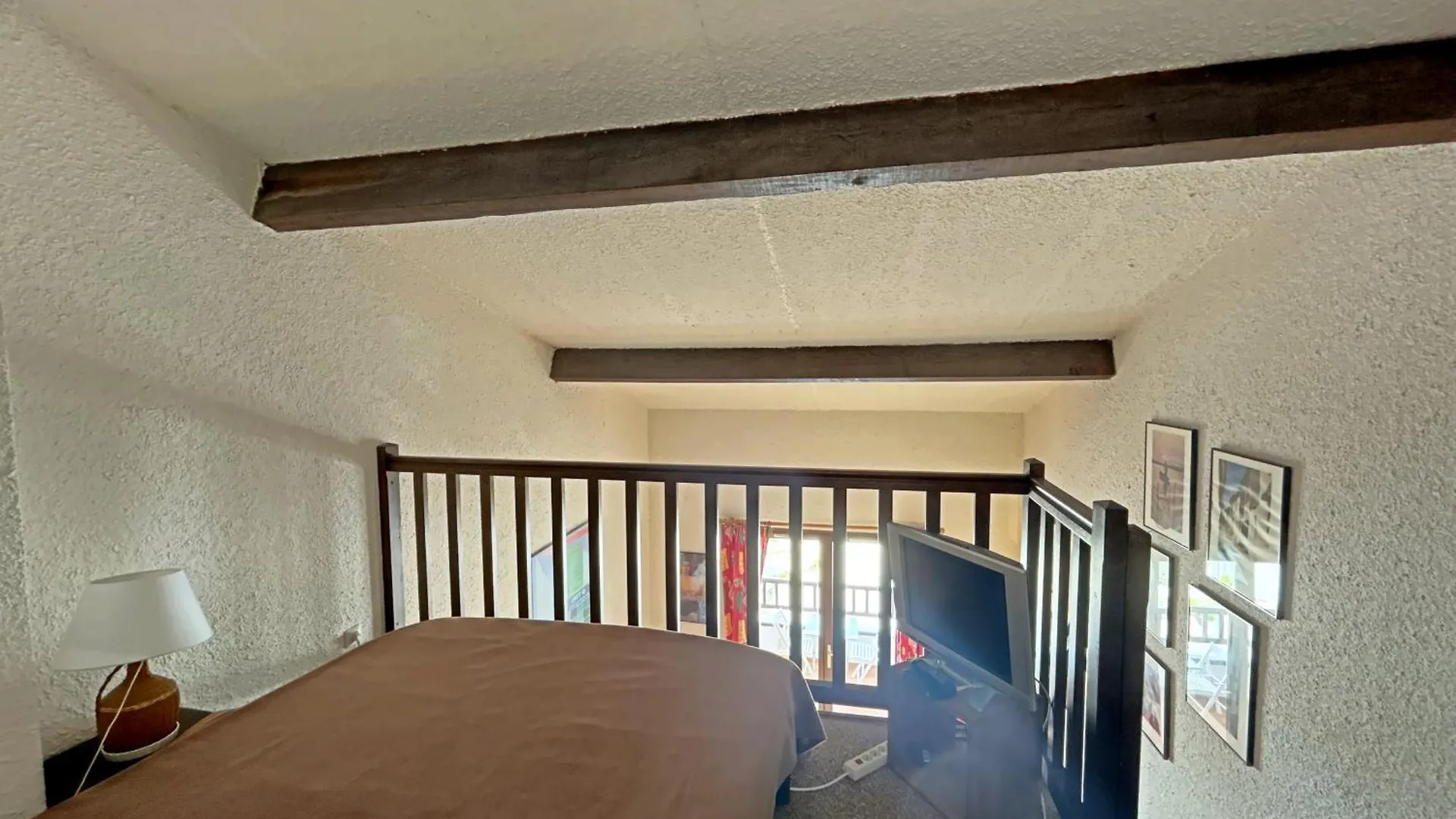 דירות Charmant Duplex Avec Balcon Et Parking Prive A Saintes-Maries-De-La-Mer - Fr-1-475-130