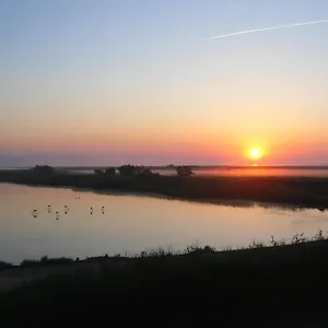  Bed & Breakfast Chambre Les Flamants, Avec Vue Imprenable Sur Les Etangs, Les Oiseaux, Les Flamants Petit Dejeuner Compris